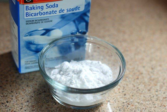 Cách vệ sinh bồn cầu bằng baking soda