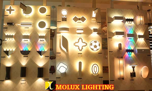 đèn led gắn tường Molux